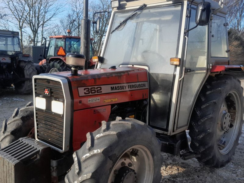 Traktor of the type Massey Ferguson 390-375-365 og 362 4 WD 5 stk  MF 300 serien, Gebrauchtmaschine in Skive