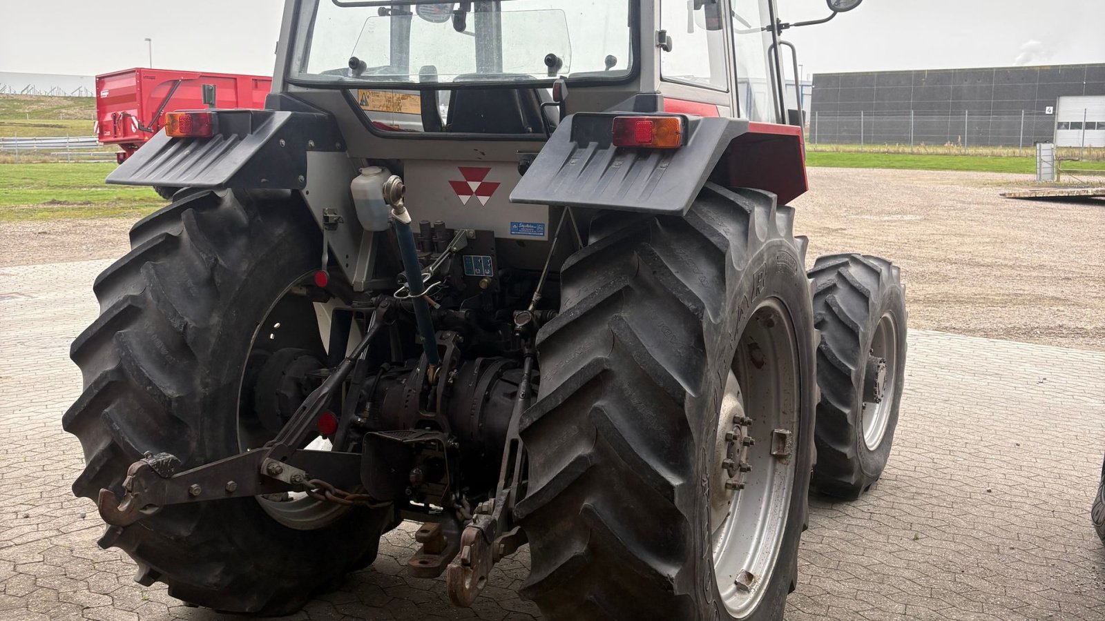 Traktor tipa Massey Ferguson 390 T  390-T, Gebrauchtmaschine u Sakskøbing (Slika 2)