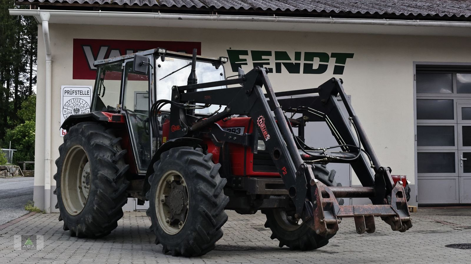 Traktor типа Massey Ferguson 393-4, Gebrauchtmaschine в Markt Hartmannsdorf (Фотография 1)