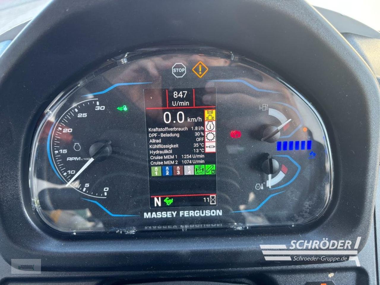 Traktor типа Massey Ferguson 3AL.105 CAB FLATFLOOR EFFICIENT, Neumaschine в Wildeshausen (Фотография 4)