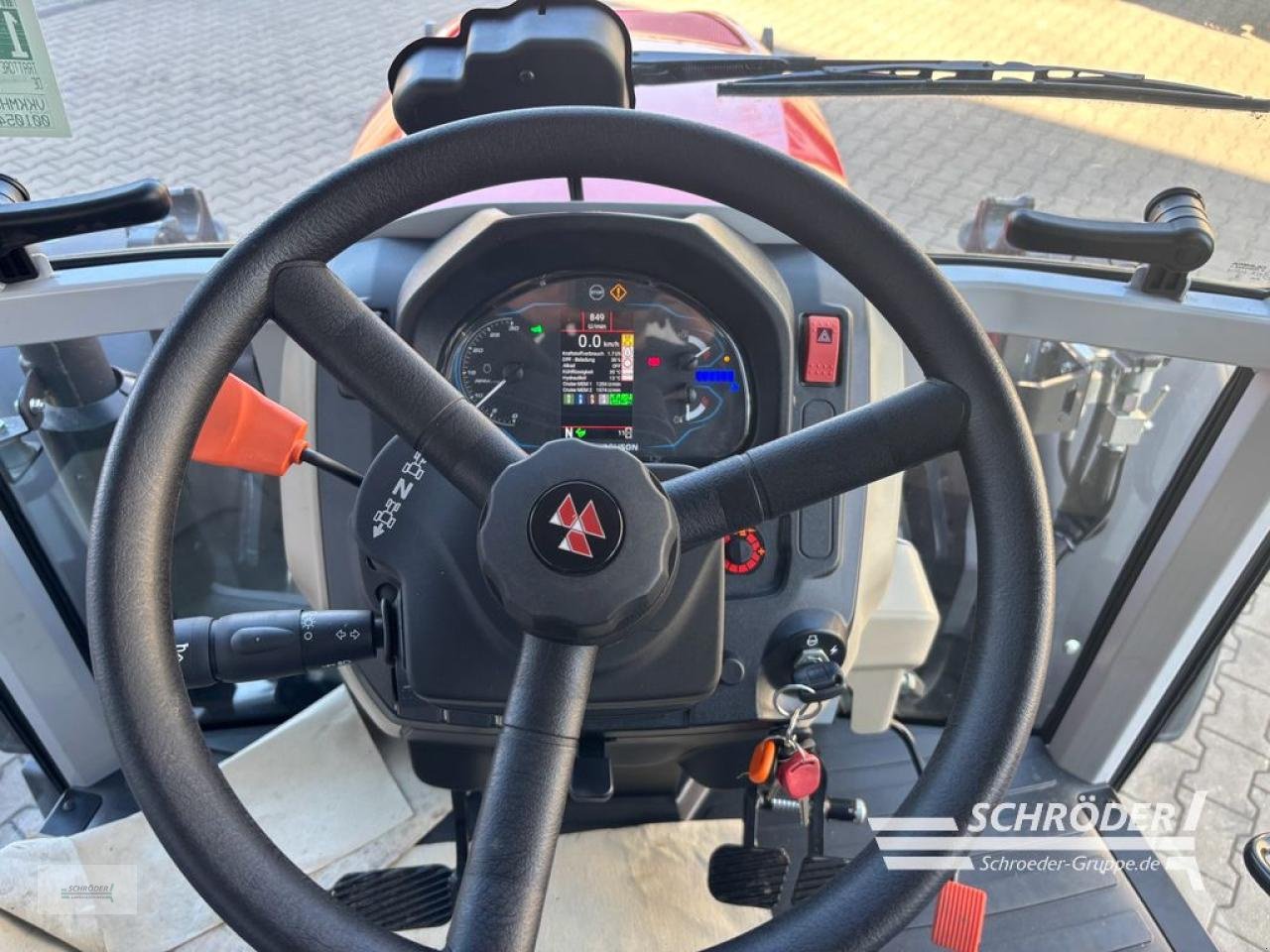 Traktor типа Massey Ferguson 3AL.105 CAB FLATFLOOR EFFICIENT, Neumaschine в Wildeshausen (Фотография 8)