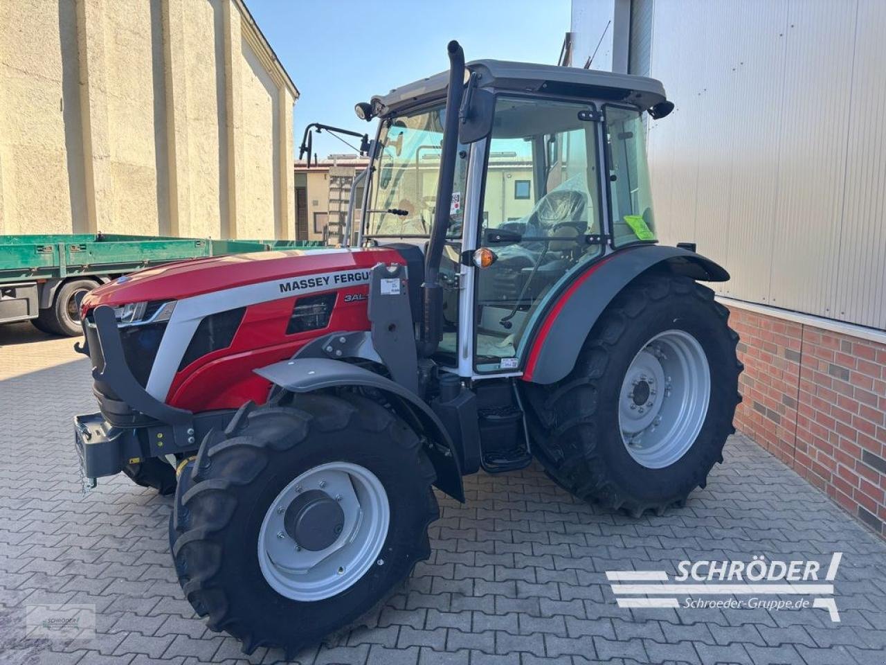 Traktor типа Massey Ferguson 3AL.105 CAB FLATFLOOR EFFICIENT, Neumaschine в Wildeshausen (Фотография 14)