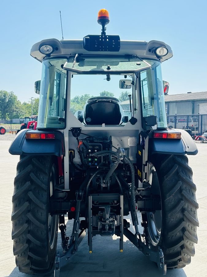 Traktor of the type Massey Ferguson 3AL.95 Efficient, Neumaschine in Hohenruppersdorf (Picture 8)