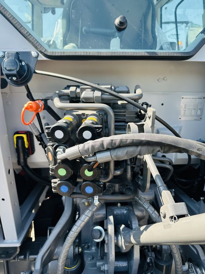 Traktor of the type Massey Ferguson 3AL.95 Efficient, Neumaschine in Hohenruppersdorf (Picture 17)