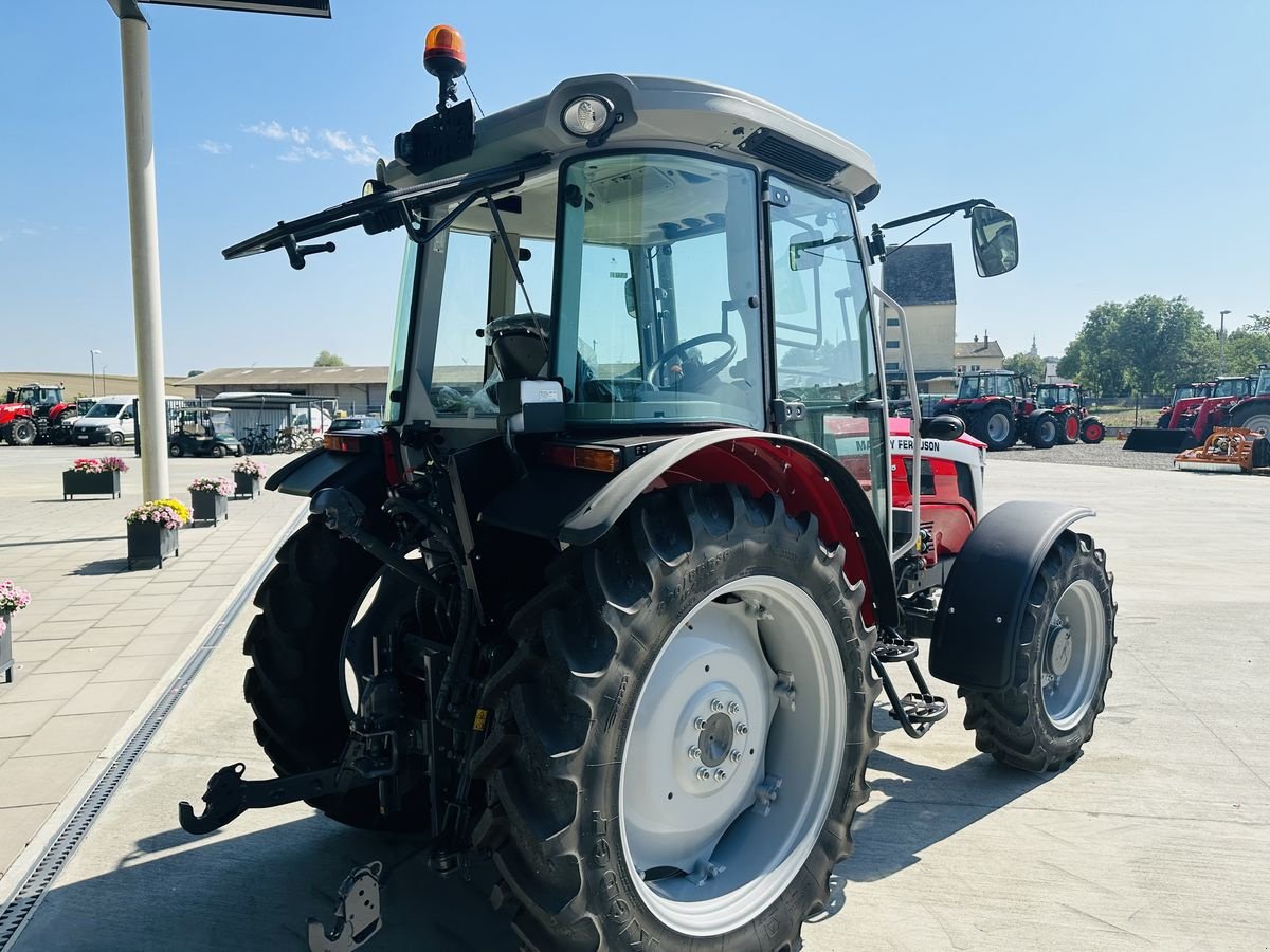 Traktor of the type Massey Ferguson 3AL.95 Efficient, Neumaschine in Hohenruppersdorf (Picture 7)
