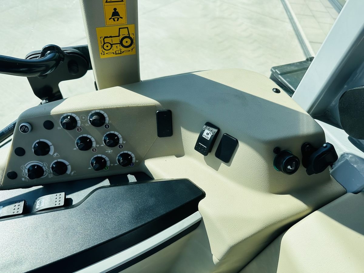 Traktor типа Massey Ferguson 3FR.95, Neumaschine в Hohenruppersdorf (Фотография 21)