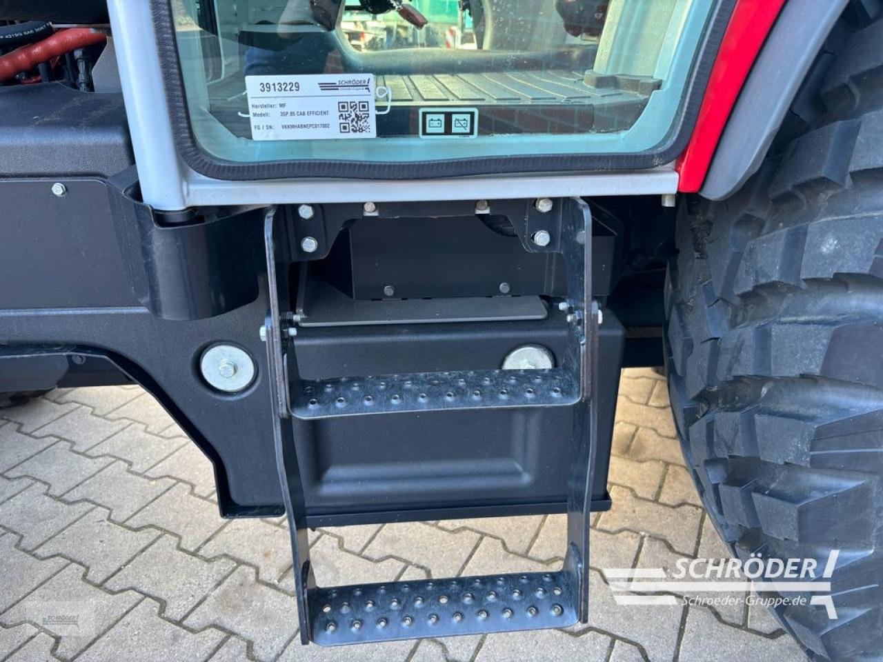 Traktor типа Massey Ferguson 3SP.85 CAB EFFICIENT, Neumaschine в Wildeshausen (Фотография 8)