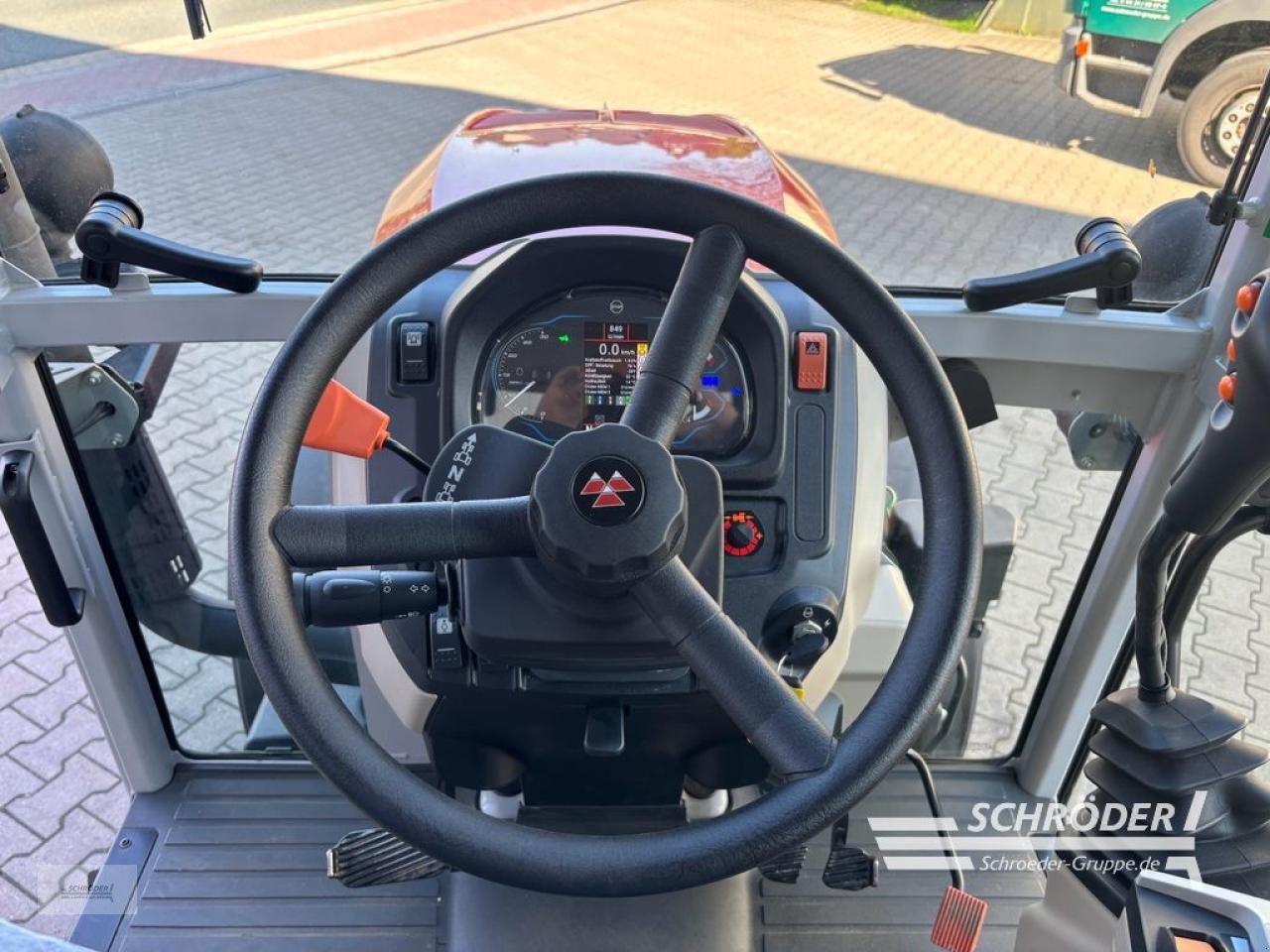 Traktor типа Massey Ferguson 3SP.85 CAB EFFICIENT, Neumaschine в Wildeshausen (Фотография 15)