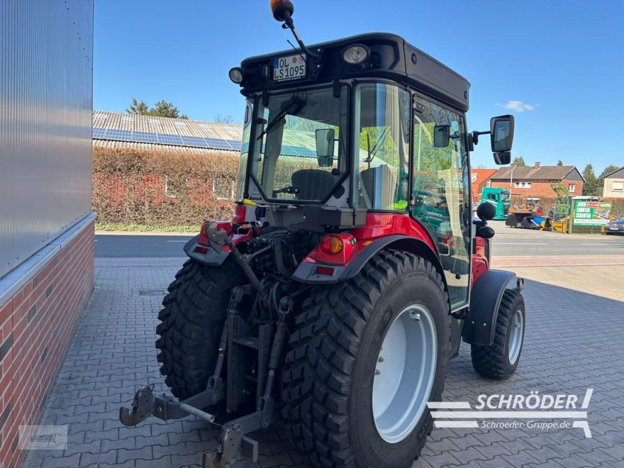 Traktor типа Massey Ferguson 3SP.85 CAB EFFICIENT, Neumaschine в Wildeshausen (Фотография 22)
