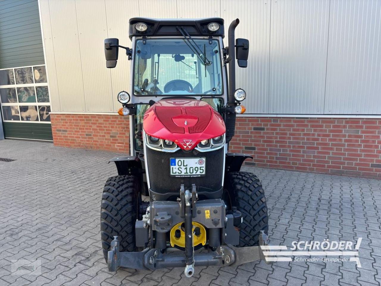 Traktor типа Massey Ferguson 3SP.85 CAB EFFICIENT, Neumaschine в Wildeshausen (Фотография 24)