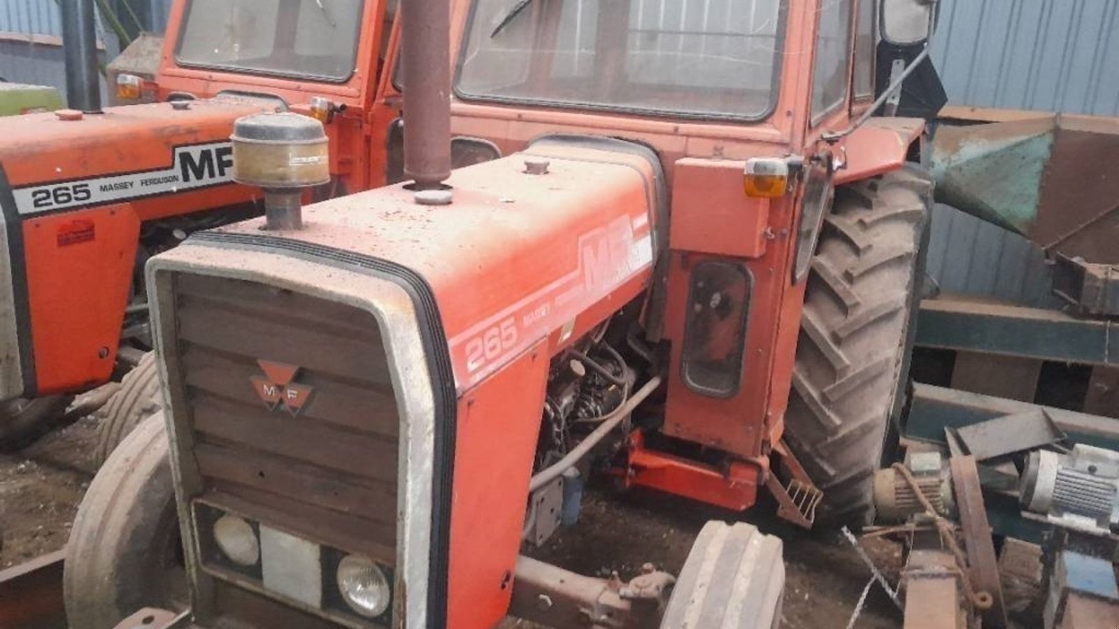 Traktor от тип Massey Ferguson 4 stk 265 1 stk. 285 1 stk 590 1 stk 390 265-285-590 og 390, Gebrauchtmaschine в Skive (Снимка 2)