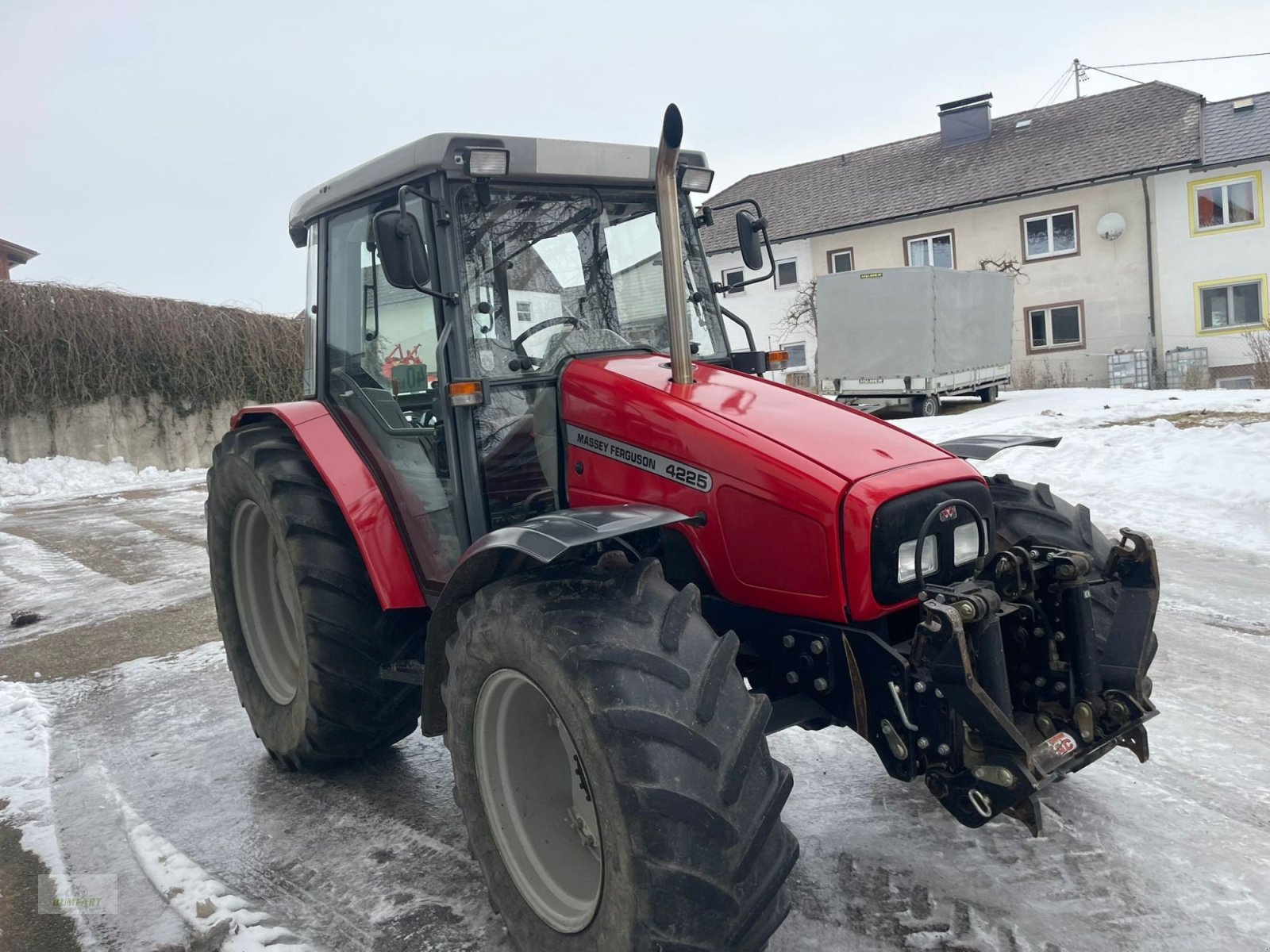 Traktor типа Massey Ferguson 4225-4, Gebrauchtmaschine в Bad Leonfelden (Фотография 2)