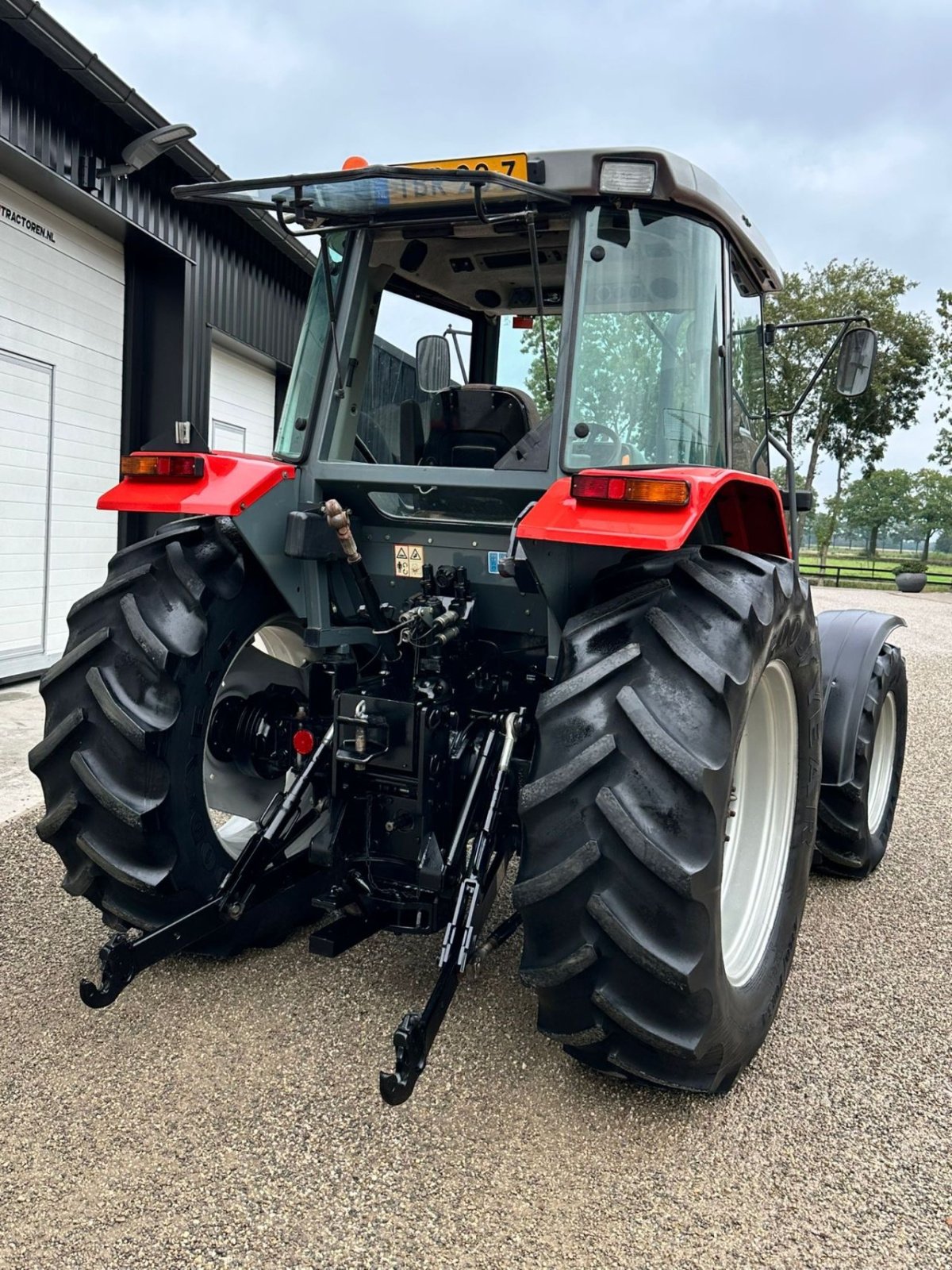 Traktor типа Massey Ferguson 4225, Gebrauchtmaschine в Linde (dr) (Фотография 3)