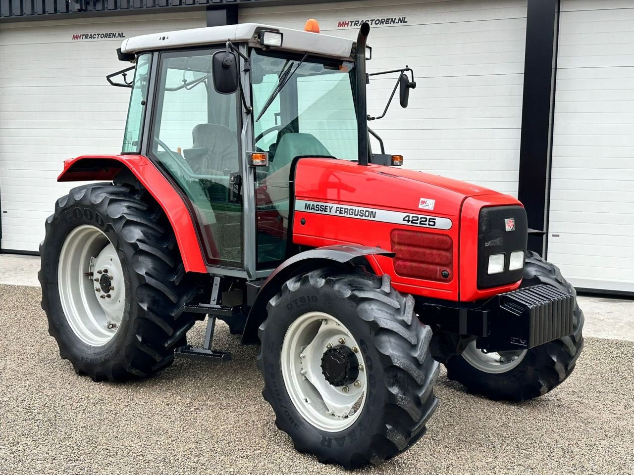 Traktor типа Massey Ferguson 4225, Gebrauchtmaschine в Linde (dr) (Фотография 6)