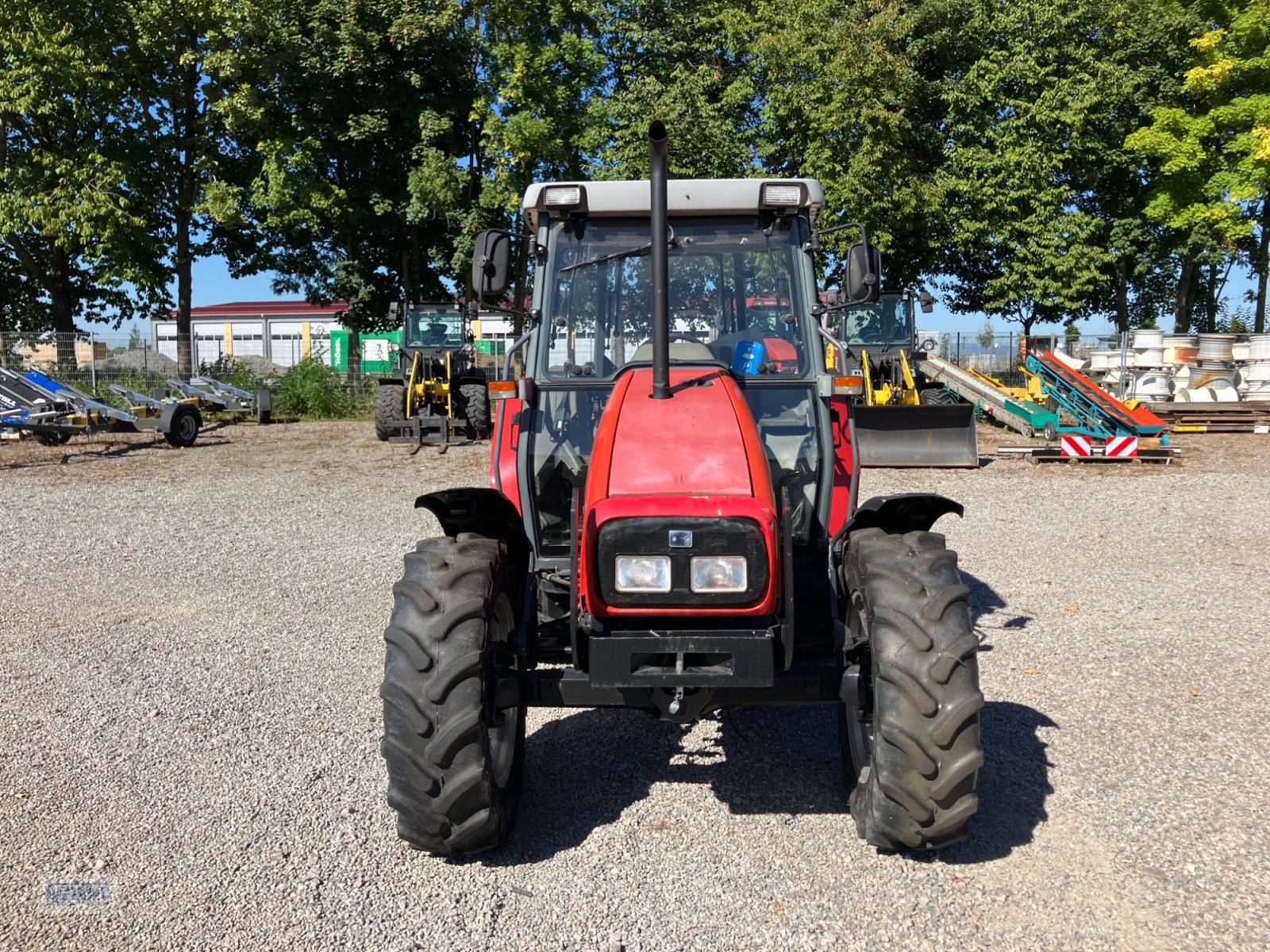 Traktor des Typs Massey Ferguson 4225, Gebrauchtmaschine in Salching bei Straubing (Bild 3)