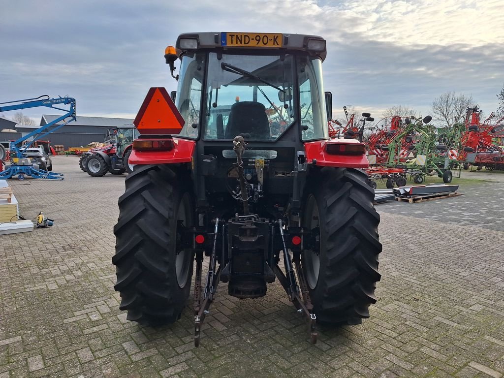 Traktor typu Massey Ferguson 4235, Gebrauchtmaschine v MARIENHEEM (Obrázek 9)