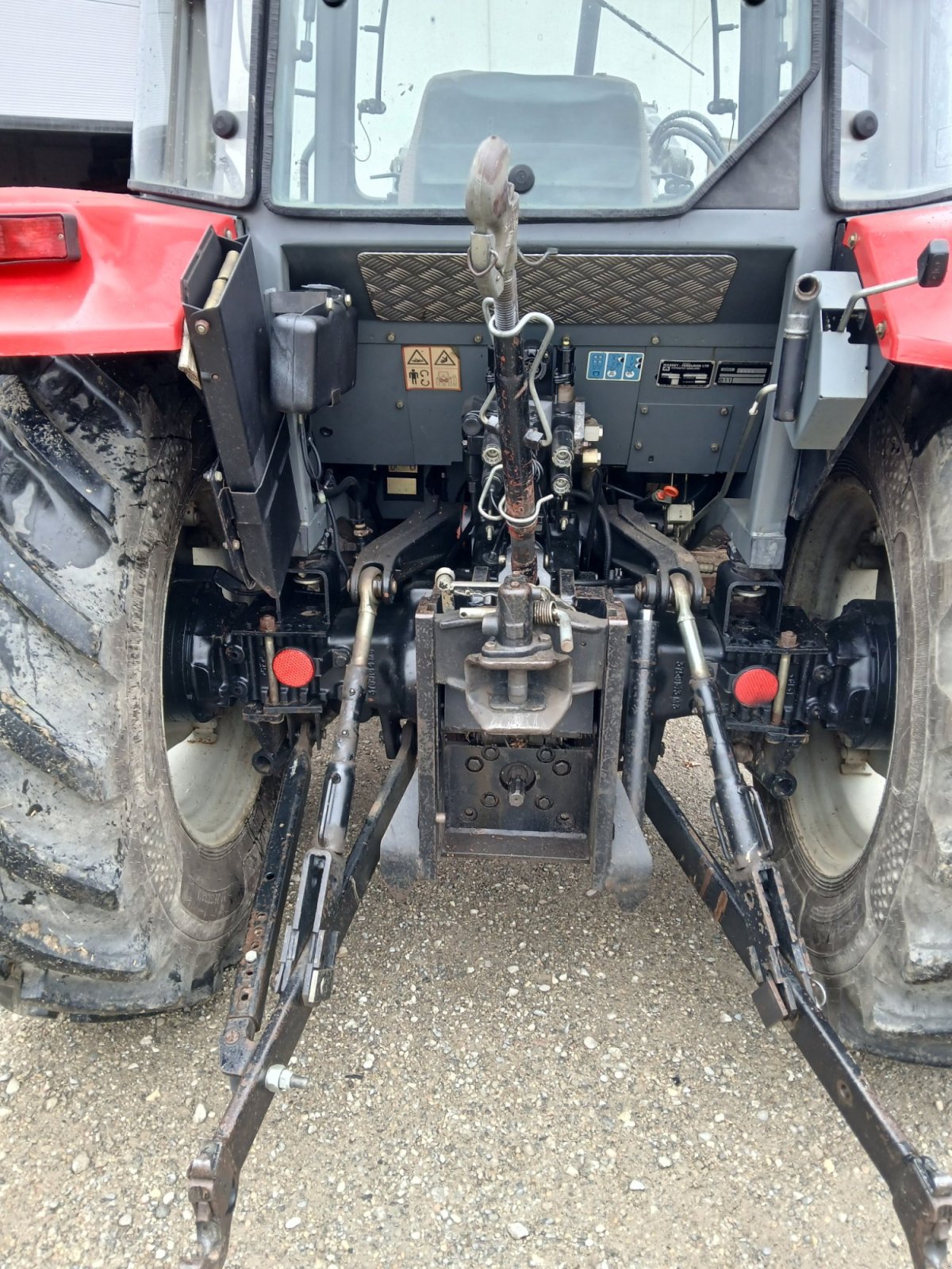 Traktor des Typs Massey Ferguson 4235, Gebrauchtmaschine in Pfaffenhofen (Bild 2)