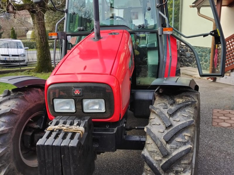 Traktor des Typs Massey Ferguson 4235, Gebrauchtmaschine in Mariasdorf (Bild 1)