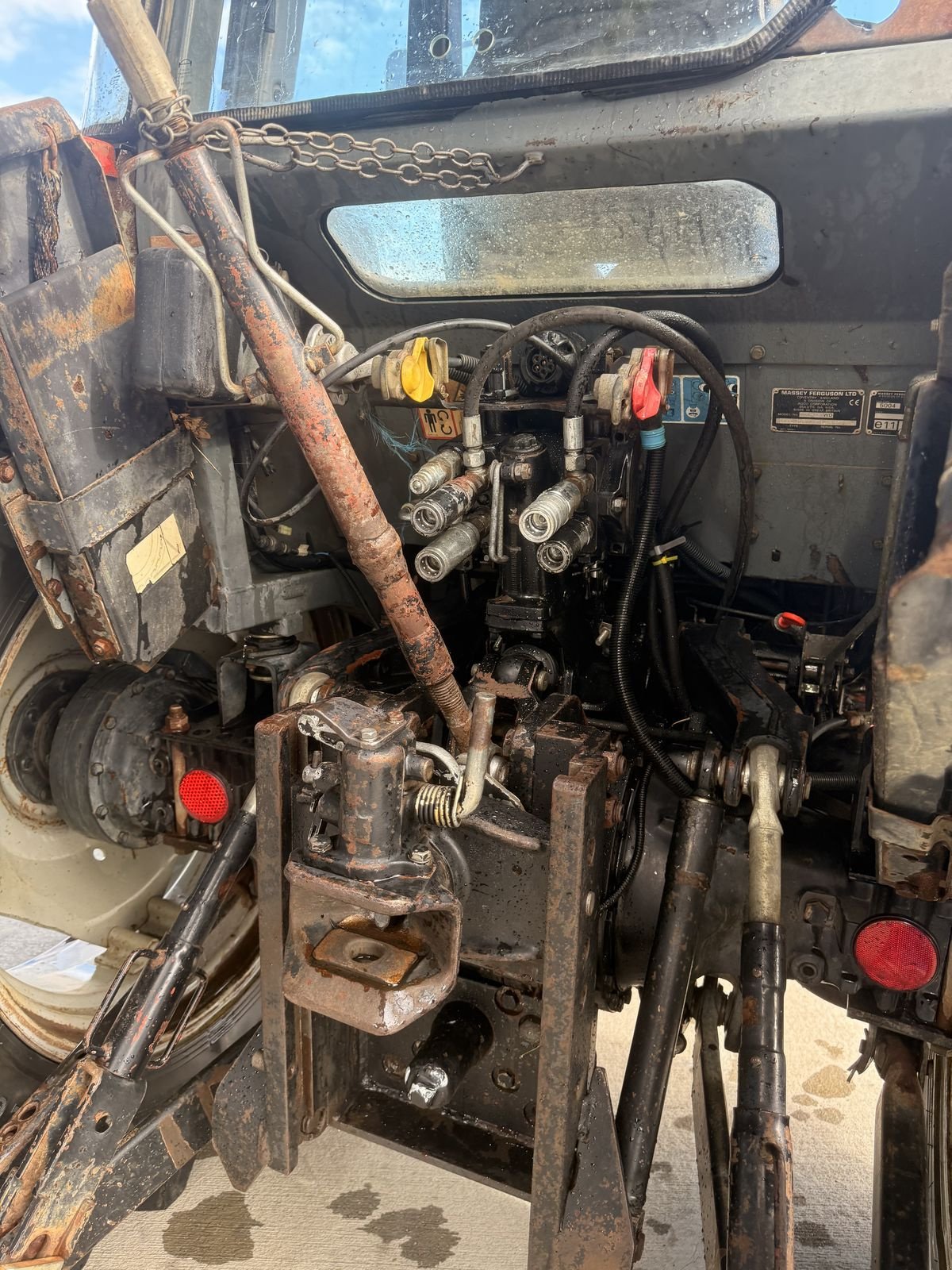 Traktor des Typs Massey Ferguson 4245-4 KL, Gebrauchtmaschine in Hohenruppersdorf (Bild 8)