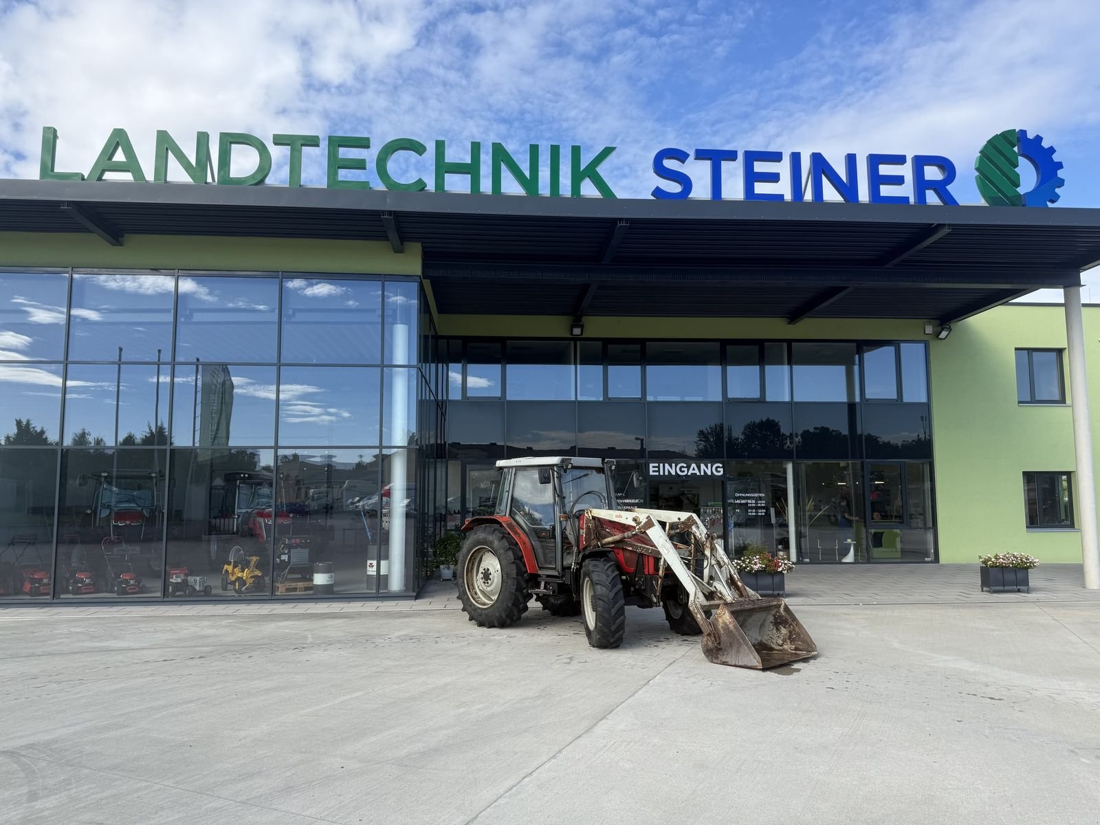 Traktor des Typs Massey Ferguson 4245-4 KL, Gebrauchtmaschine in Hohenruppersdorf (Bild 2)