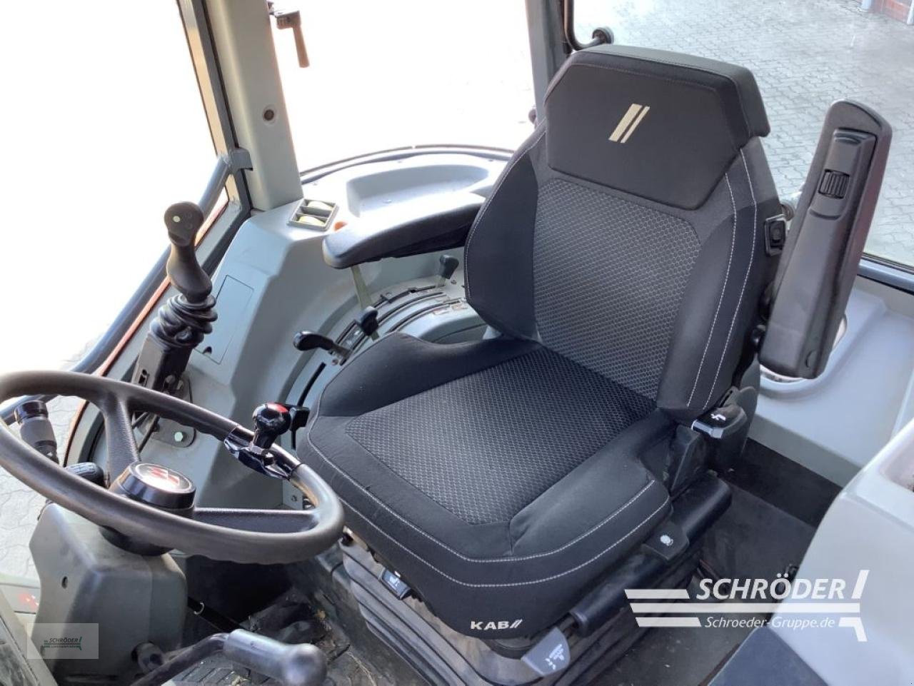 Traktor του τύπου Massey Ferguson 4245, Gebrauchtmaschine σε Völkersen (Φωτογραφία 14)