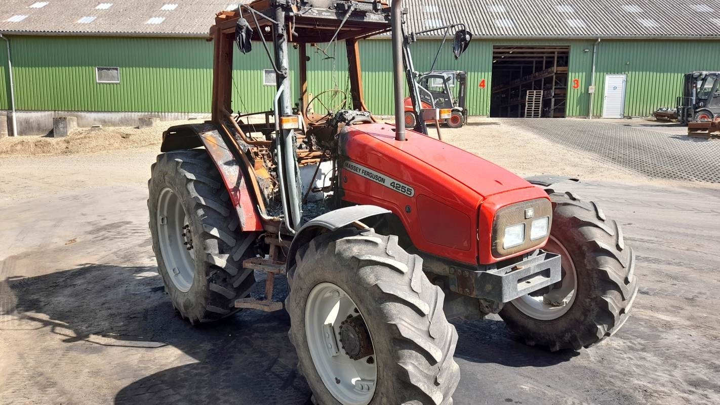 Traktor of the type Massey Ferguson 4255, Gebrauchtmaschine in Viborg (Picture 4)