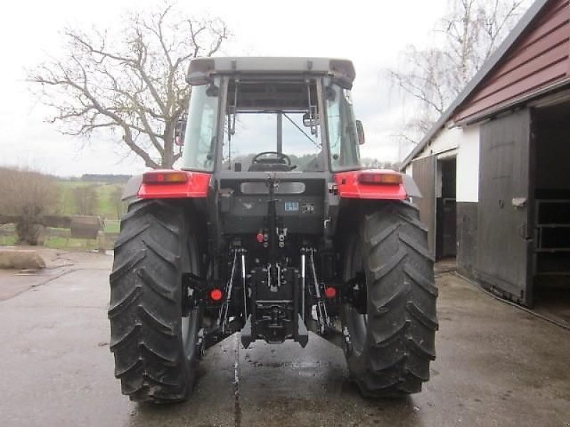 Traktor des Typs Massey Ferguson 4260, Gebrauchtmaschine in Ziegenhagen (Bild 3)
