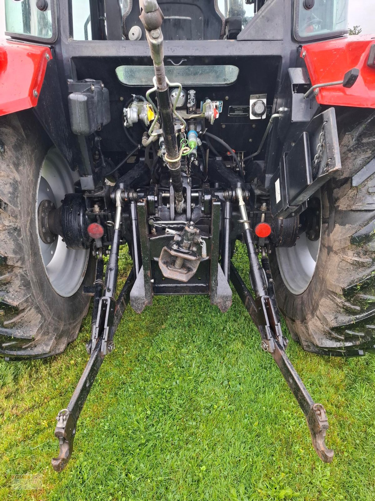 Traktor типа Massey Ferguson 4325, Gebrauchtmaschine в Pfoerring (Фотография 4)