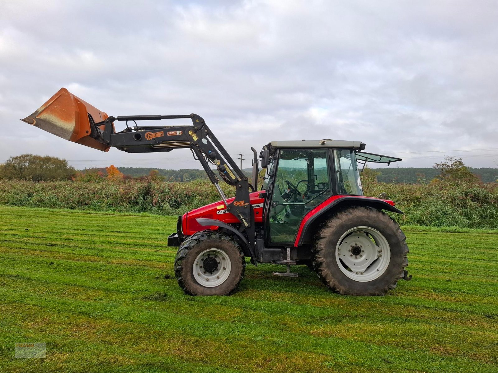 Traktor типа Massey Ferguson 4325, Gebrauchtmaschine в Pfoerring (Фотография 7)