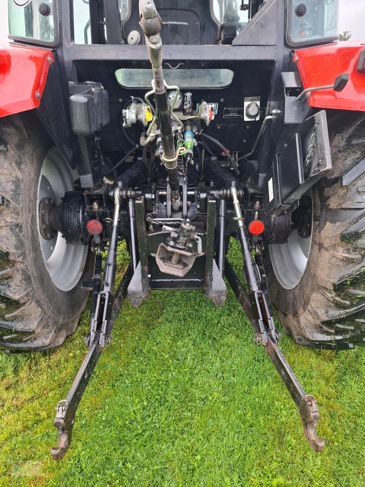 Traktor типа Massey Ferguson 4325, Gebrauchtmaschine в Pfoerring (Фотография 8)