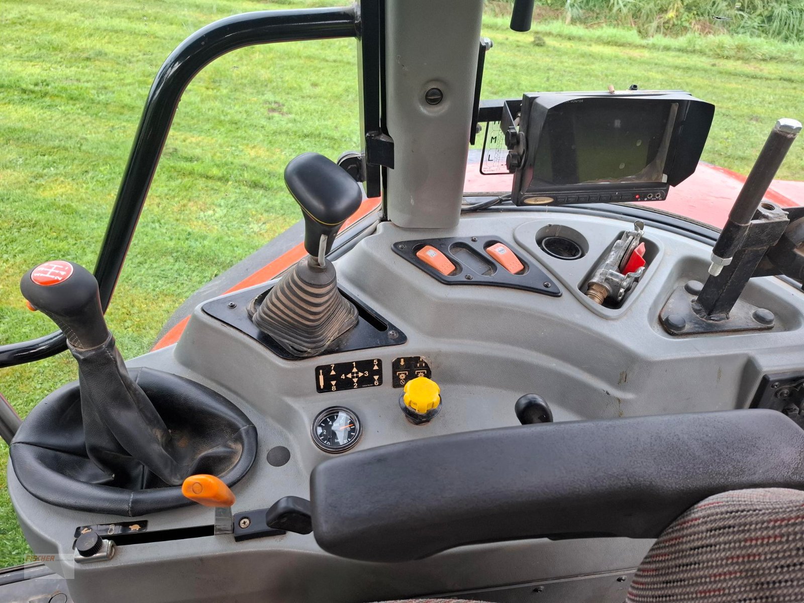 Traktor типа Massey Ferguson 4325, Gebrauchtmaschine в Pfoerring (Фотография 10)