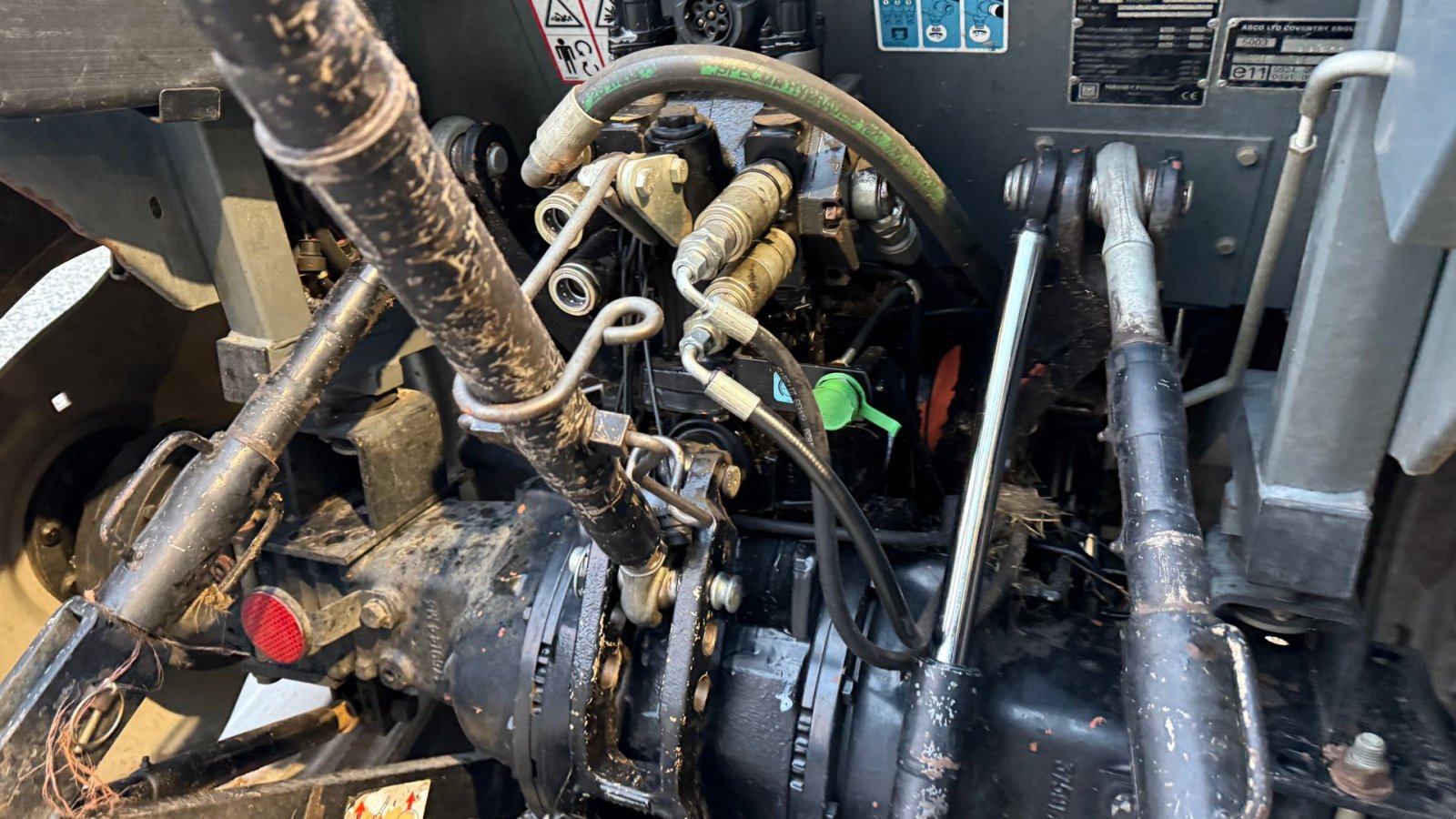 Traktor del tipo Massey Ferguson 4335, Gebrauchtmaschine en Hadsten (Imagen 7)