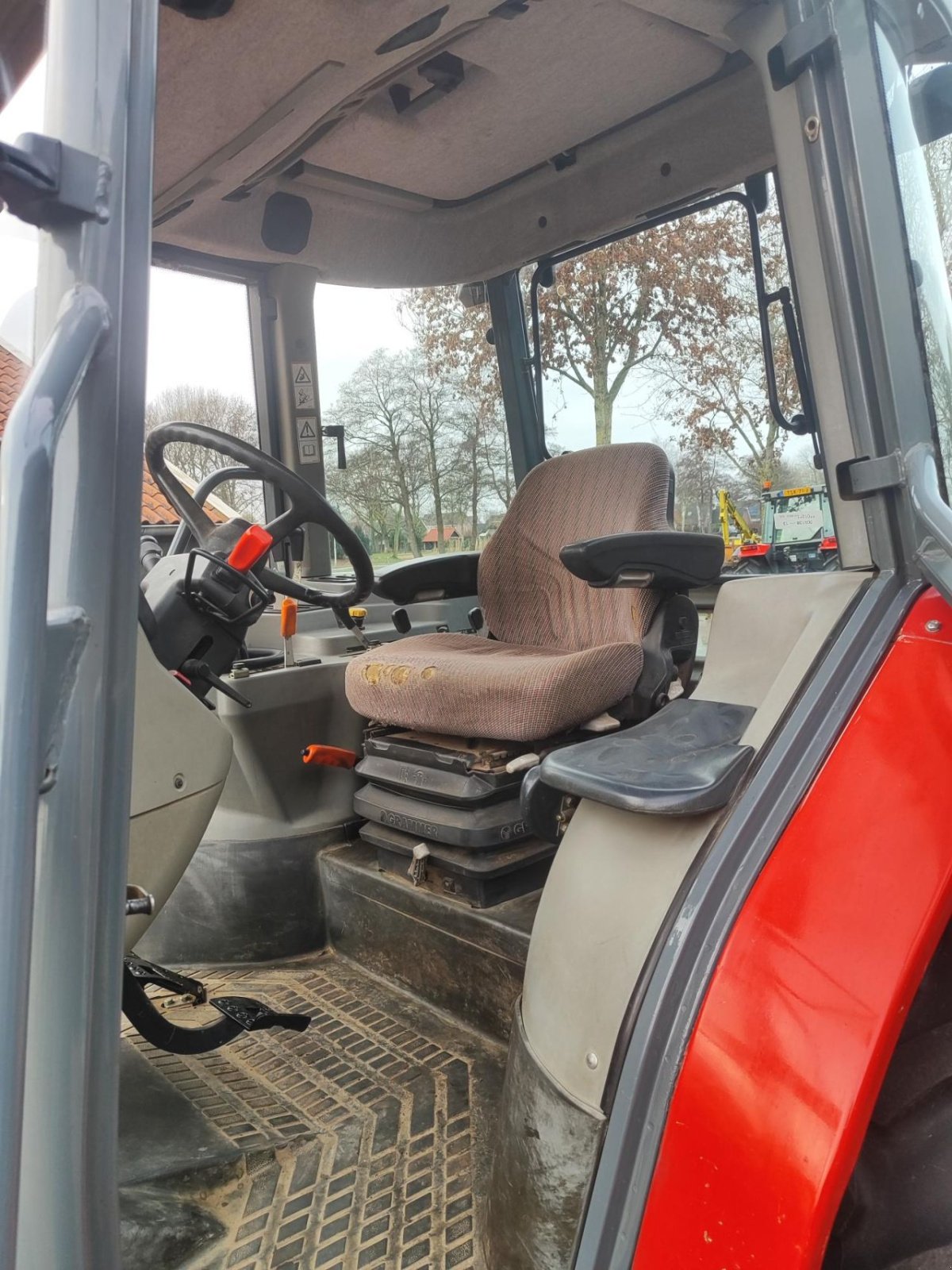 Traktor типа Massey Ferguson 4335, Gebrauchtmaschine в Rouveen (Фотография 4)