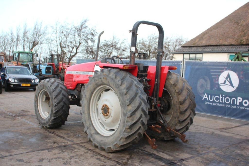 Traktor типа Massey Ferguson 4345, Gebrauchtmaschine в Antwerpen (Фотография 3)