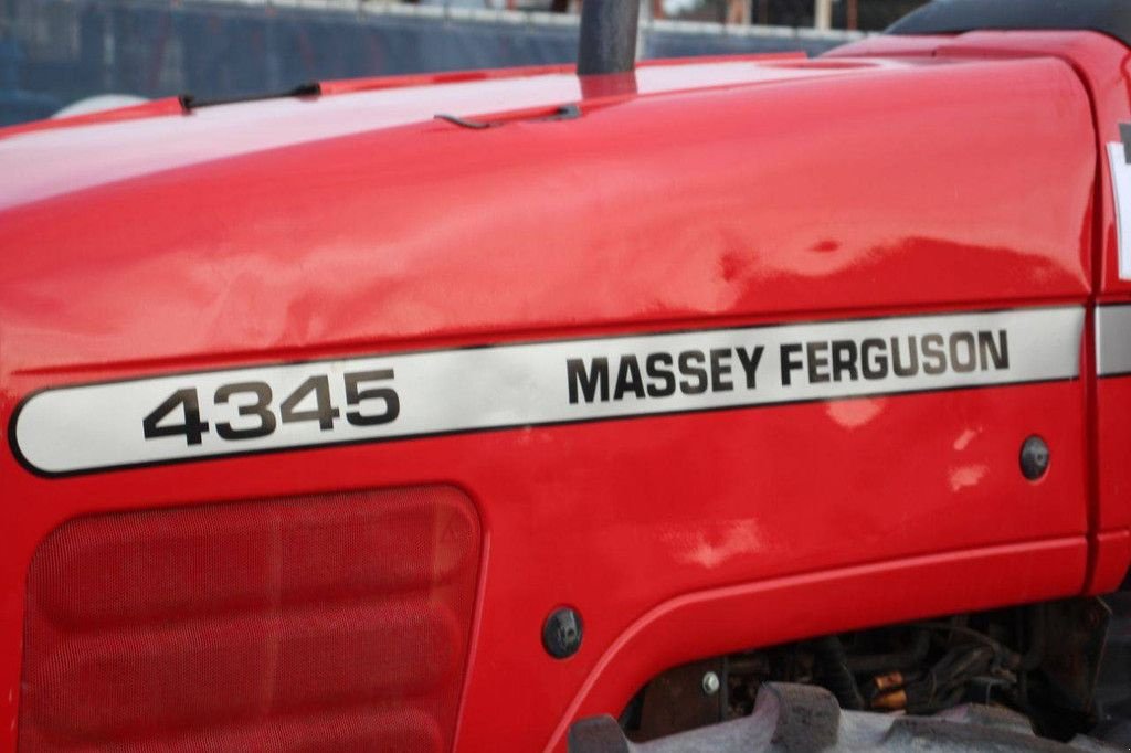 Traktor типа Massey Ferguson 4345, Gebrauchtmaschine в Antwerpen (Фотография 11)