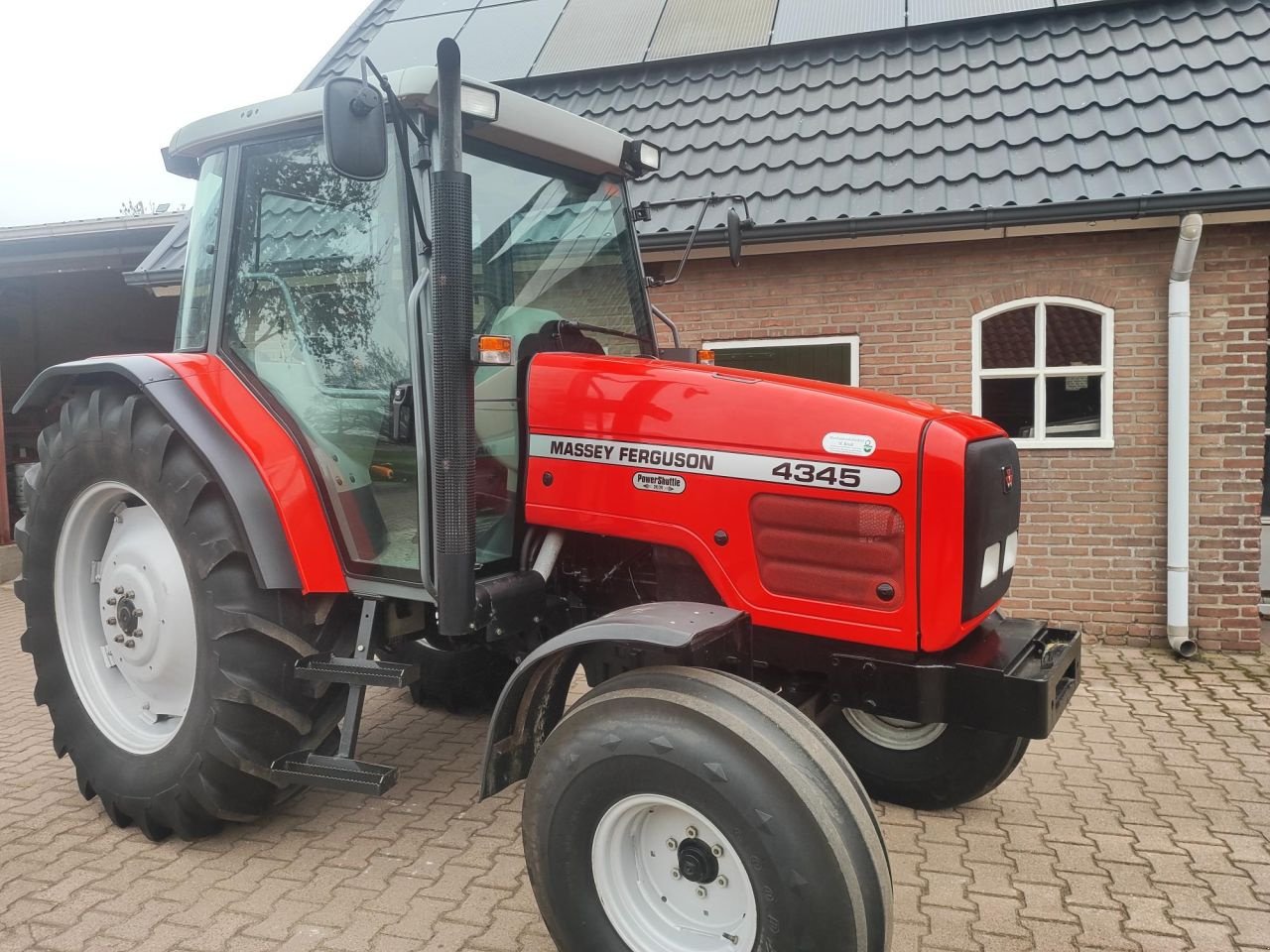 Traktor van het type Massey Ferguson 4345, Gebrauchtmaschine in Rouveen (Foto 3)