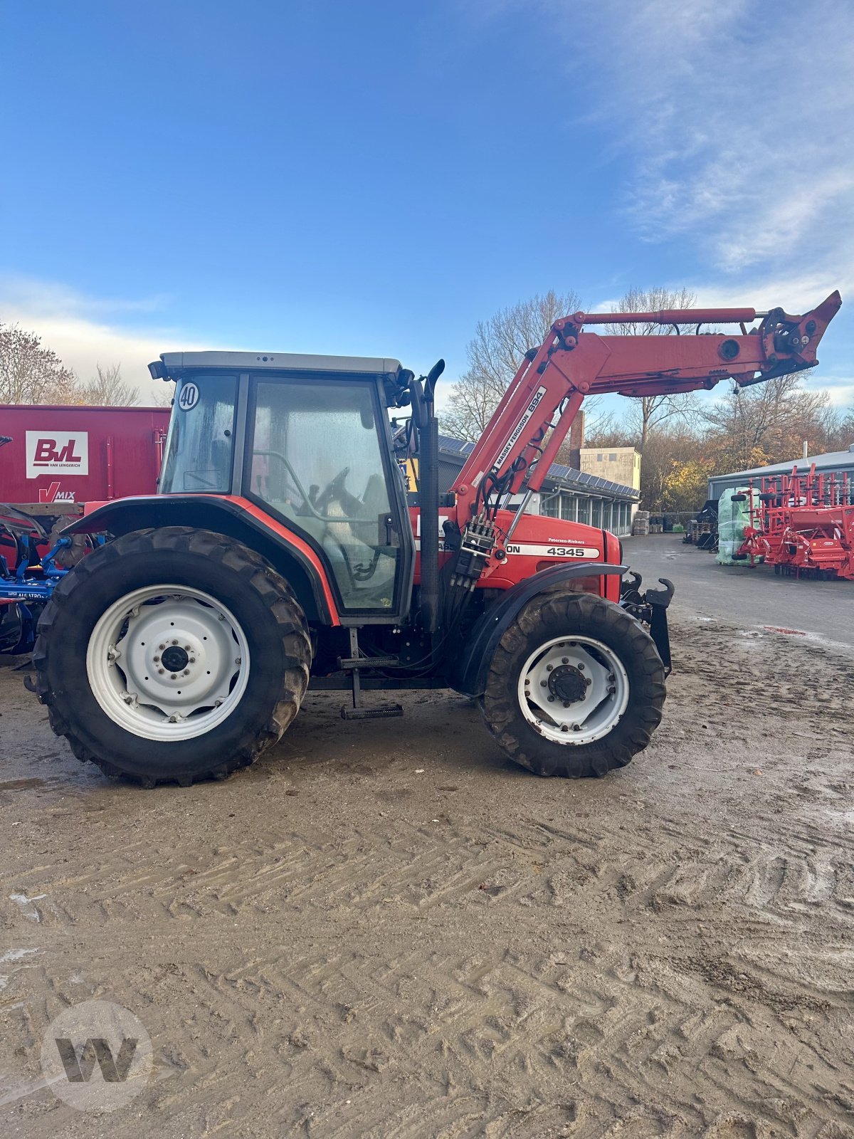 Traktor des Typs Massey Ferguson 4345, Gebrauchtmaschine in Husum (Bild 1)