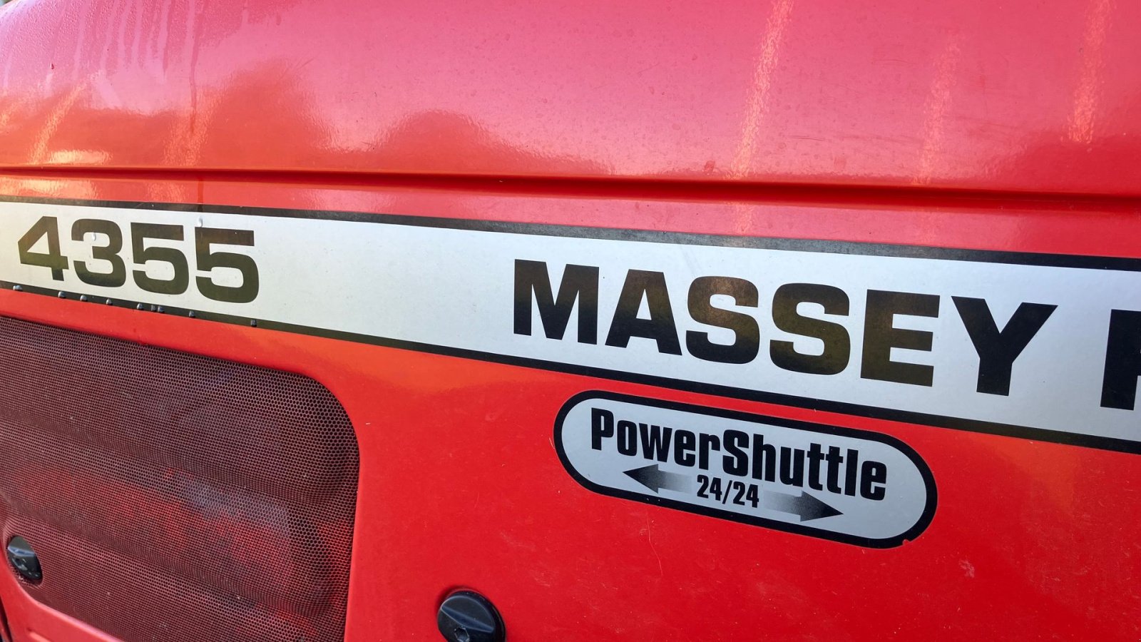 Traktor типа Massey Ferguson 4355 Power Shuttle 24-24, Gebrauchtmaschine в Roskilde (Фотография 8)