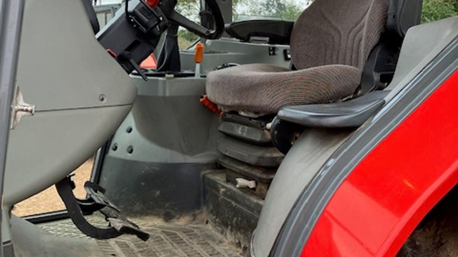 Traktor от тип Massey Ferguson 4355, Gebrauchtmaschine в Odense SV (Снимка 5)