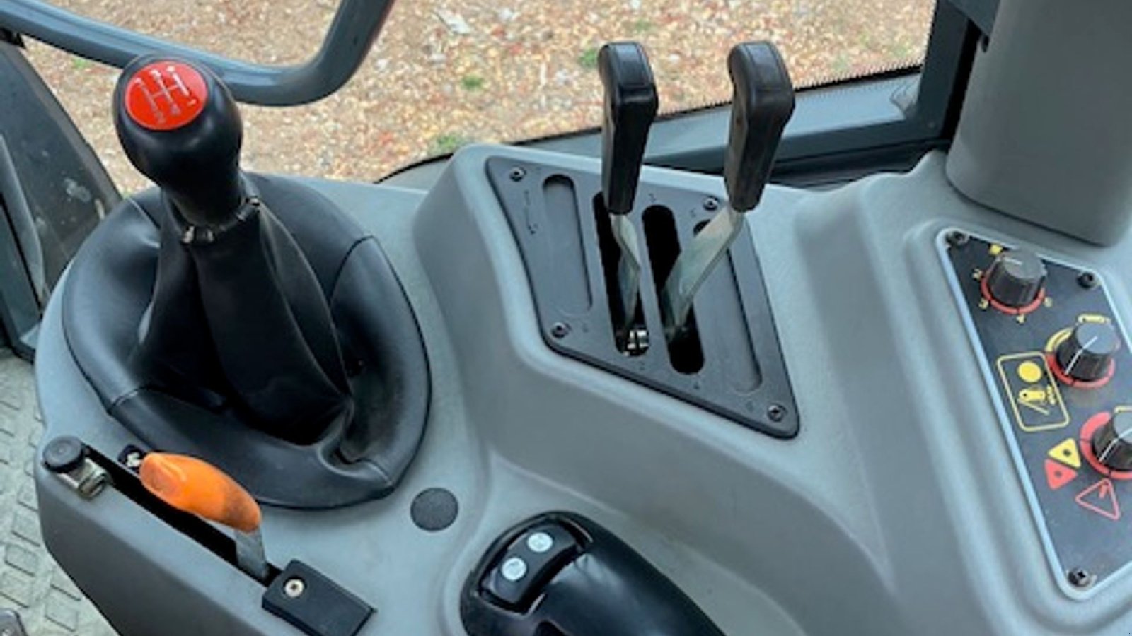 Traktor от тип Massey Ferguson 4355, Gebrauchtmaschine в Odense SV (Снимка 3)