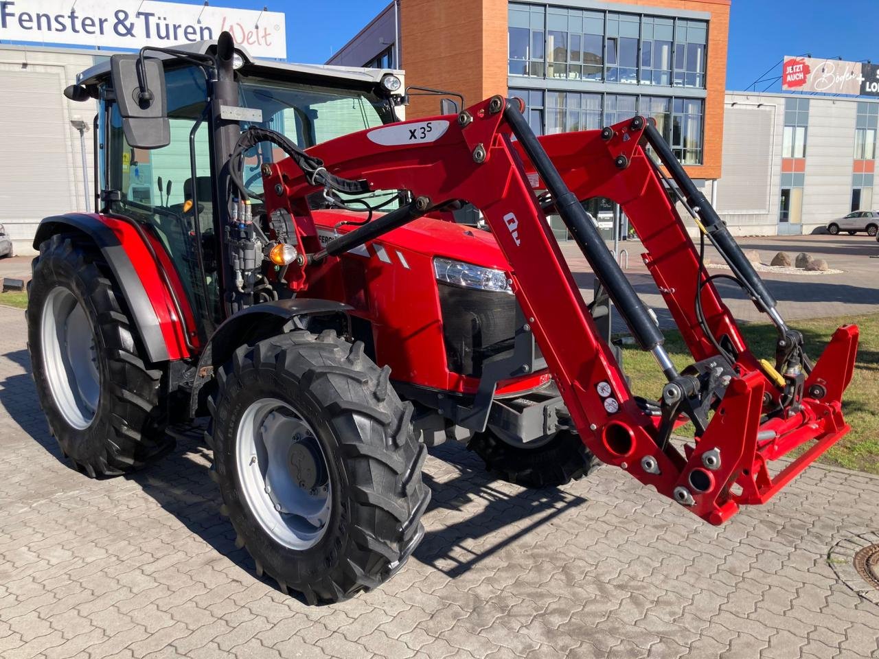 Traktor a típus Massey Ferguson 4707 mit Klima, Gebrauchtmaschine ekkor: Stuhr (Kép 3)