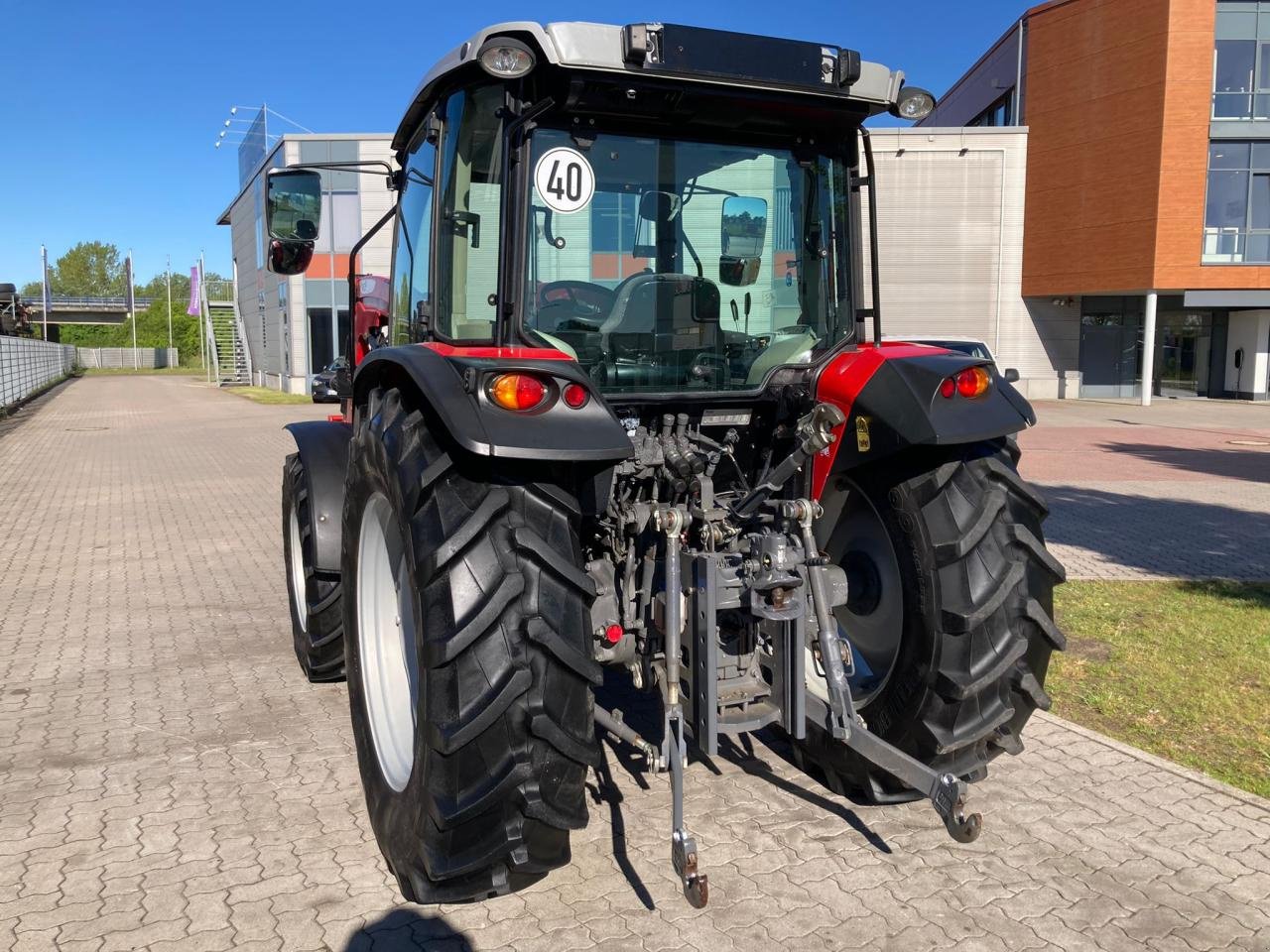 Traktor a típus Massey Ferguson 4707 mit Klima, Gebrauchtmaschine ekkor: Stuhr (Kép 4)