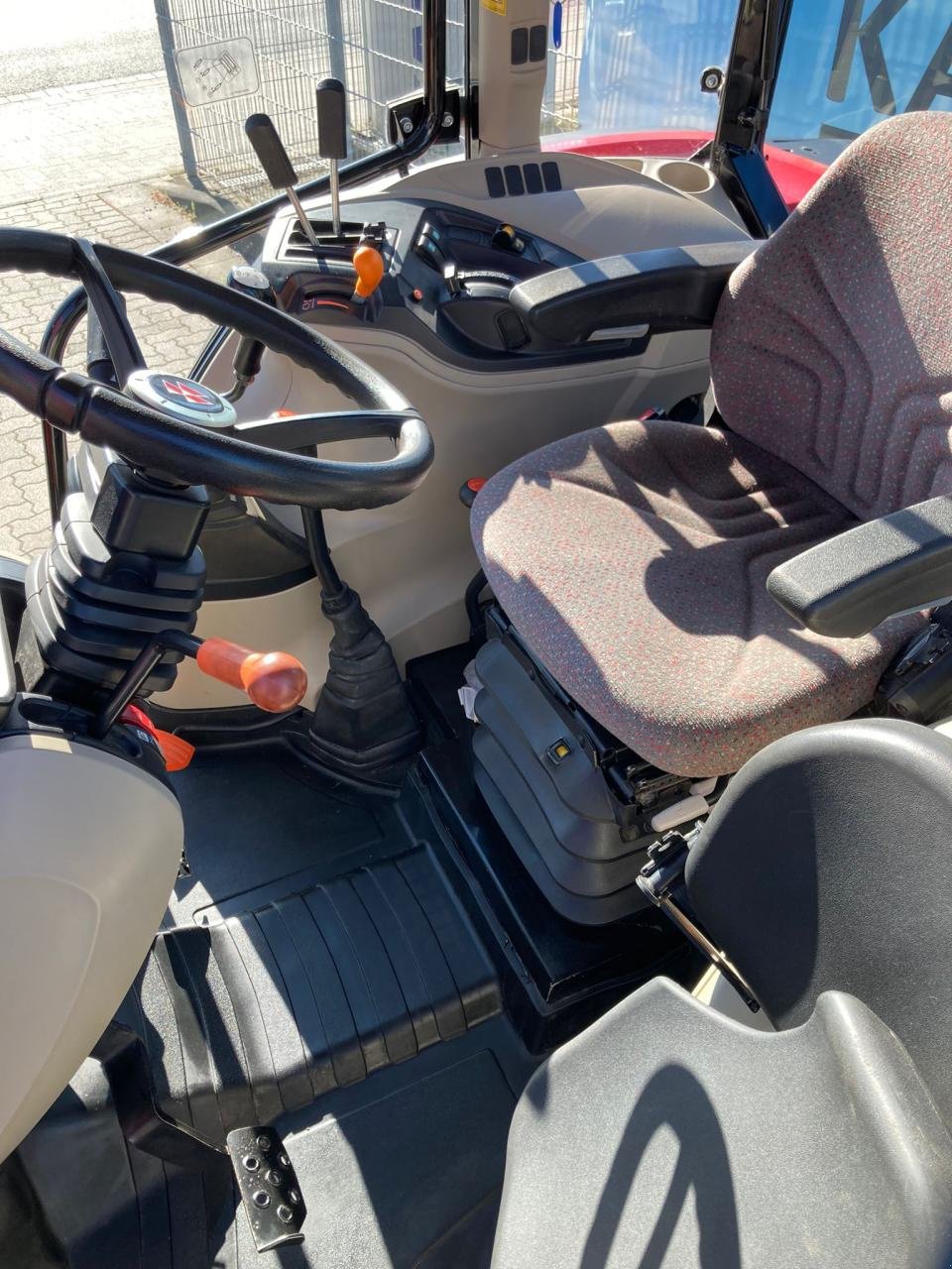 Traktor a típus Massey Ferguson 4707 mit Klima, Gebrauchtmaschine ekkor: Stuhr (Kép 6)