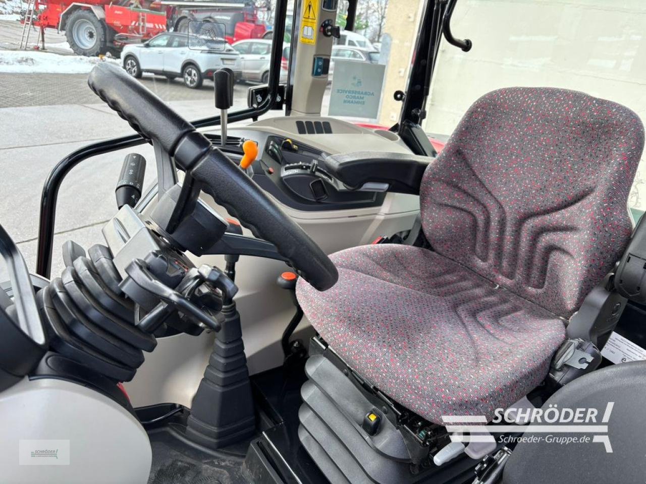 Traktor of the type Massey Ferguson 4708 M CAB ESSENTIAL, Gebrauchtmaschine in Langenweddingen (Picture 2)