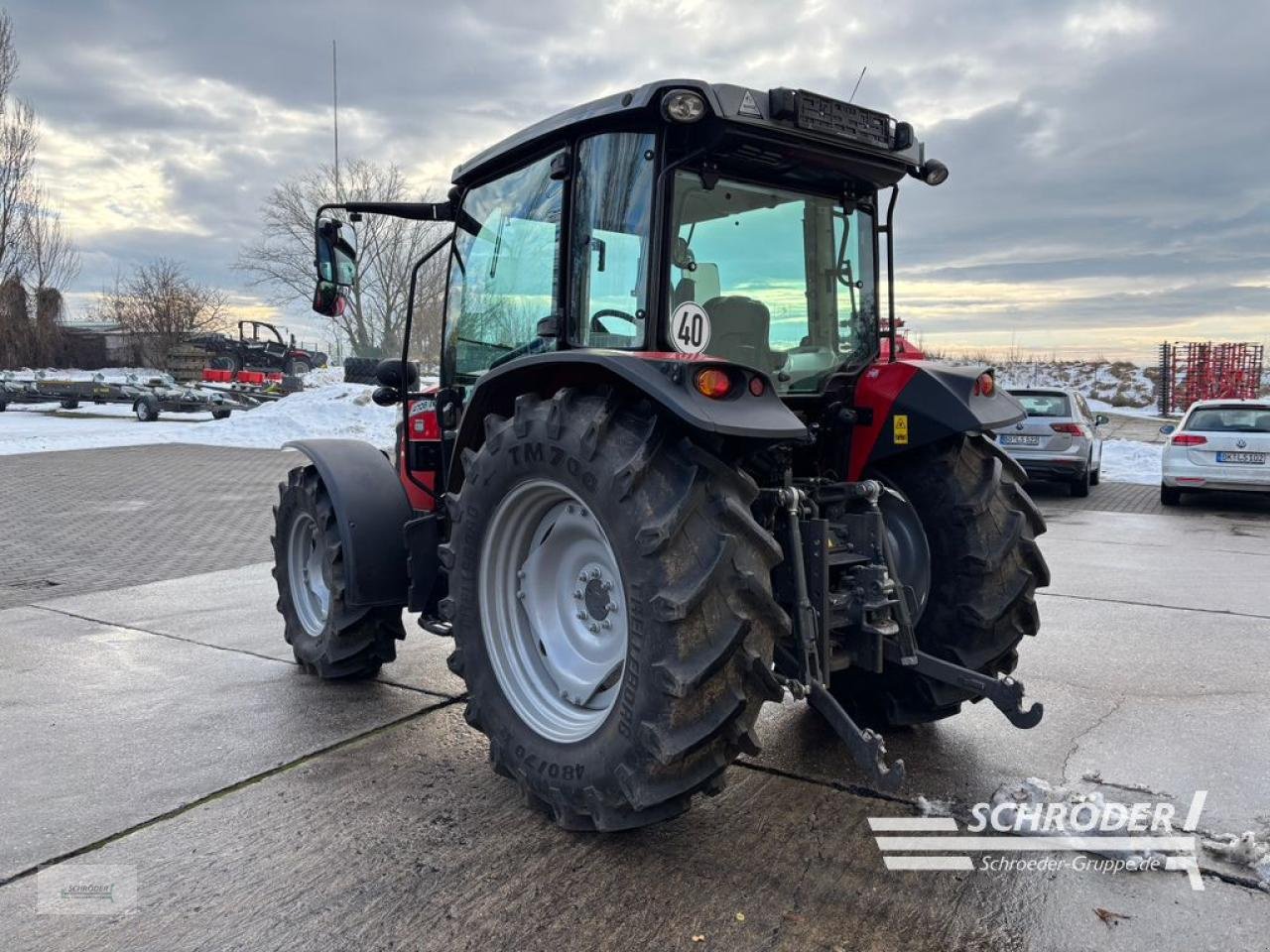 Traktor of the type Massey Ferguson 4708 M CAB ESSENTIAL, Gebrauchtmaschine in Langenweddingen (Picture 5)