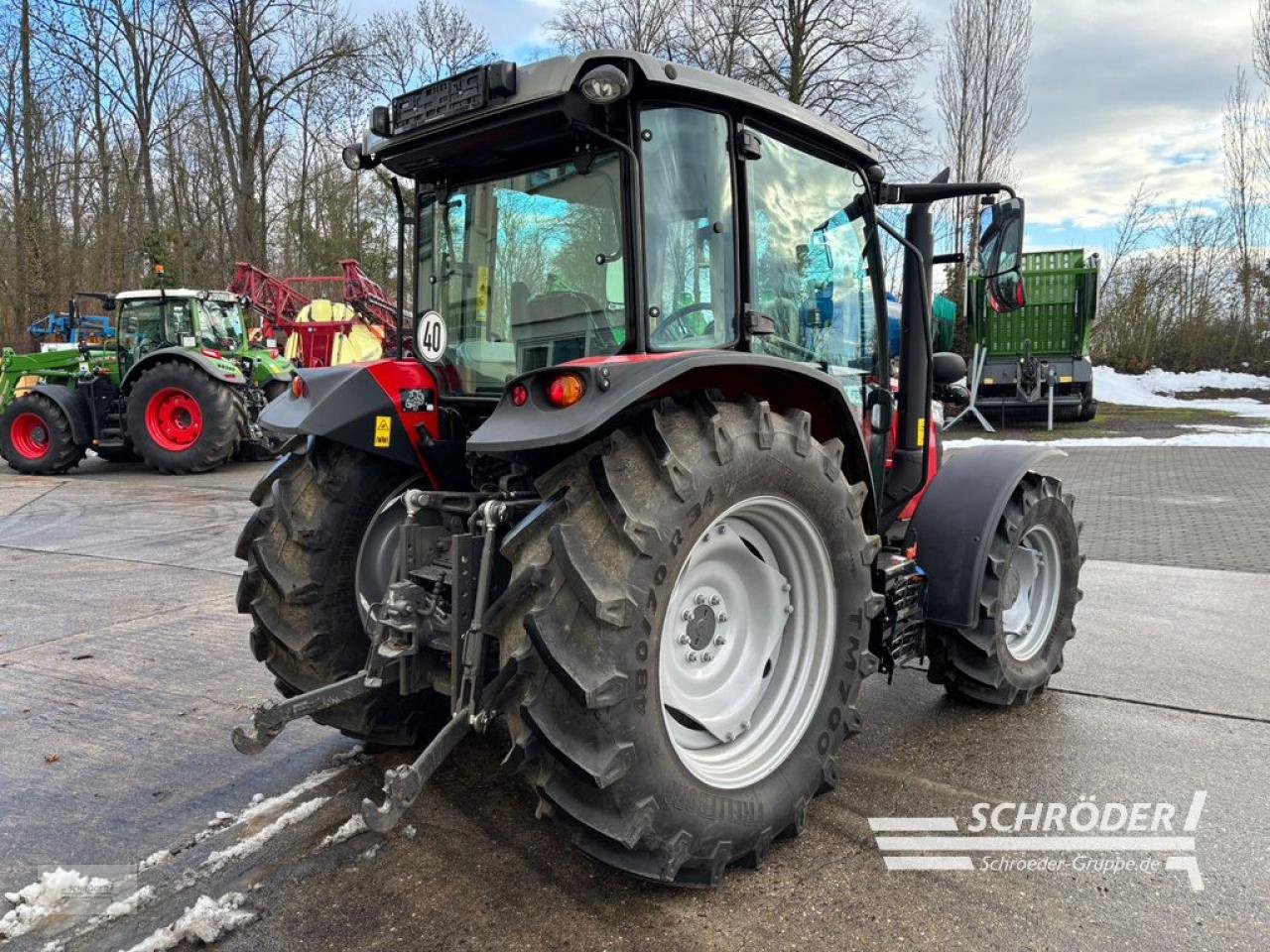 Traktor of the type Massey Ferguson 4708 M CAB ESSENTIAL, Gebrauchtmaschine in Langenweddingen (Picture 8)