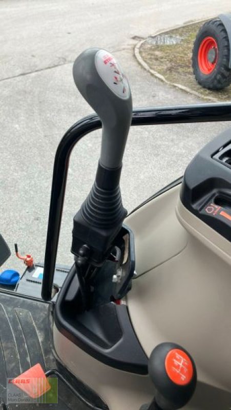 Traktor van het type Massey Ferguson 4708 M, Gebrauchtmaschine in Vohburg (Foto 10)