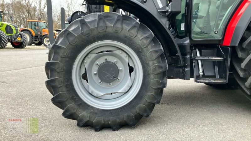 Traktor van het type Massey Ferguson 4708 M, Gebrauchtmaschine in Vohburg (Foto 18)