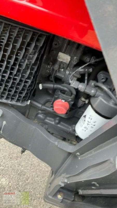 Traktor van het type Massey Ferguson 4708 M, Gebrauchtmaschine in Vohburg (Foto 16)