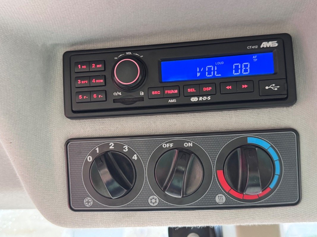 Traktor Türe ait Massey Ferguson 4708, Neumaschine içinde Löwenberger Land (resim 14)